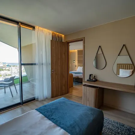 Wave Resort