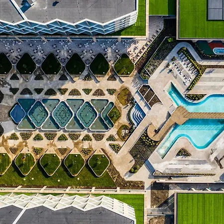 Wave Resort