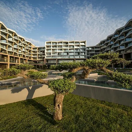Resort Wave